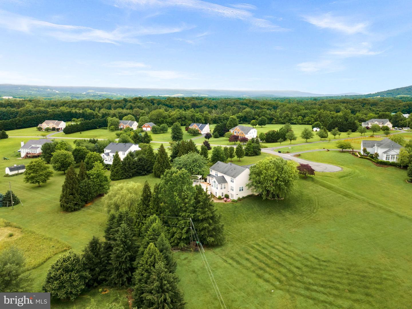 36453 DWYER CT, ROUND HILL, Virginia 20141, 4 Bedrooms Bedrooms, ,4 BathroomsBathrooms,Residential,For sale,36453 DWYER CT,VALO2099820 MLS # VALO2099820
