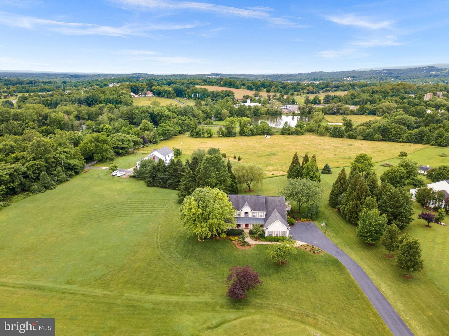 36453 DWYER CT, ROUND HILL, Virginia 20141, 4 Bedrooms Bedrooms, ,4 BathroomsBathrooms,Residential,For sale,36453 DWYER CT,VALO2099820 MLS # VALO2099820