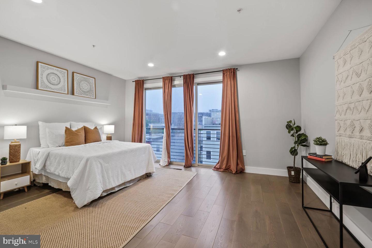 215 RANDOLPH PL NE #2, WASHINGTON, District Of Columbia 20002, 2 Bedrooms Bedrooms, ,2 BathroomsBathrooms,Residential,For sale,215 RANDOLPH PL NE #2,DCDC2206264 MLS # DCDC2206264