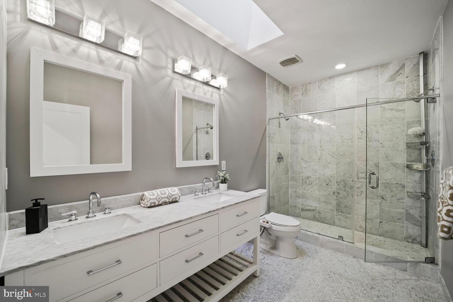 215 RANDOLPH PL NE #2, WASHINGTON, District Of Columbia 20002, 2 Bedrooms Bedrooms, ,2 BathroomsBathrooms,Residential,For sale,215 RANDOLPH PL NE #2,DCDC2206264 MLS # DCDC2206264