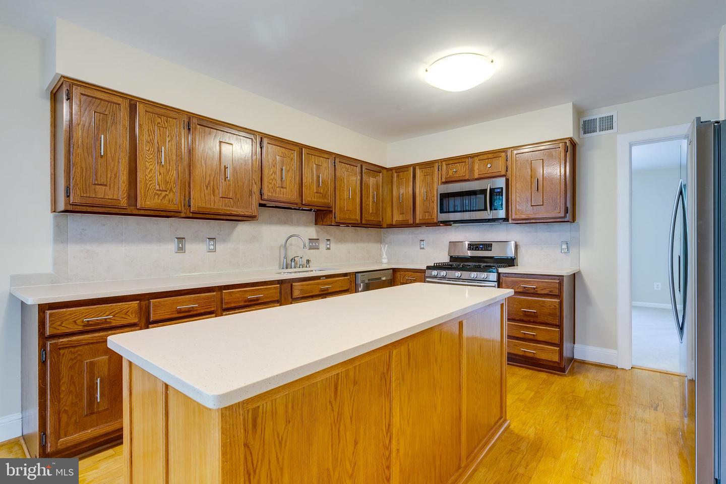 7007 BARNACLE PL, BURKE, Virginia 22015, 4 Bedrooms Bedrooms, ,2 BathroomsBathrooms,Residential,For sale,7007 BARNACLE PL,VAFX2248256 MLS # VAFX2248256