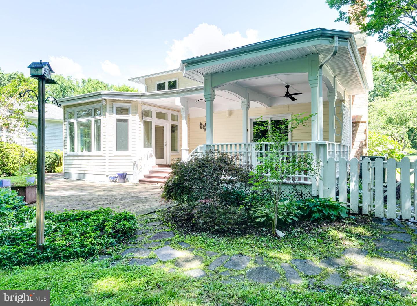 7007 BARNACLE PL, BURKE, Virginia 22015, 4 Bedrooms Bedrooms, ,2 BathroomsBathrooms,Residential,For sale,7007 BARNACLE PL,VAFX2248256 MLS # VAFX2248256