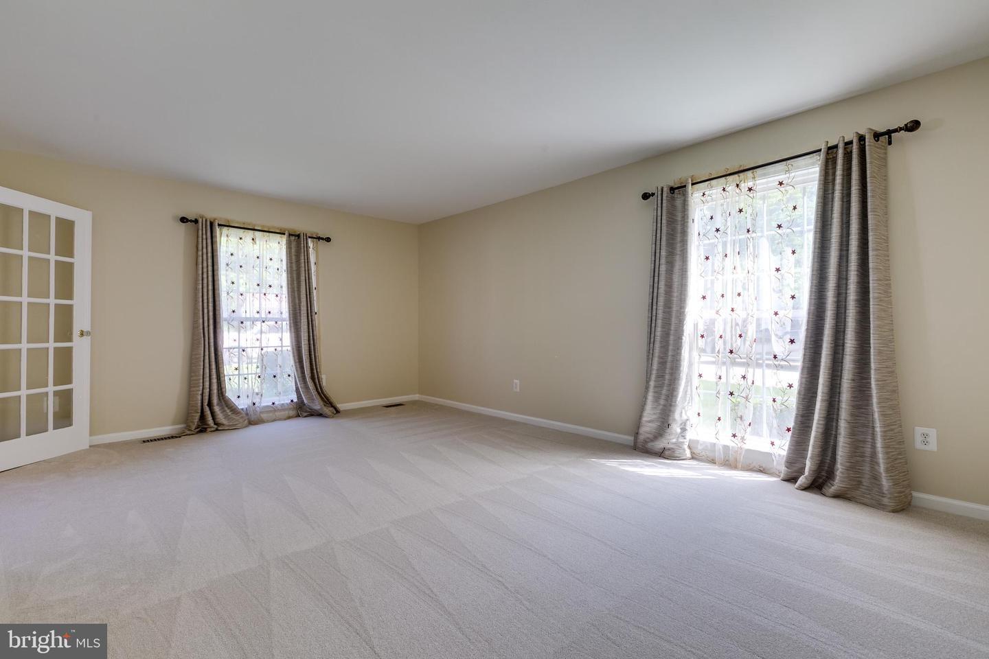 7007 BARNACLE PL, BURKE, Virginia 22015, 4 Bedrooms Bedrooms, ,2 BathroomsBathrooms,Residential,For sale,7007 BARNACLE PL,VAFX2248256 MLS # VAFX2248256