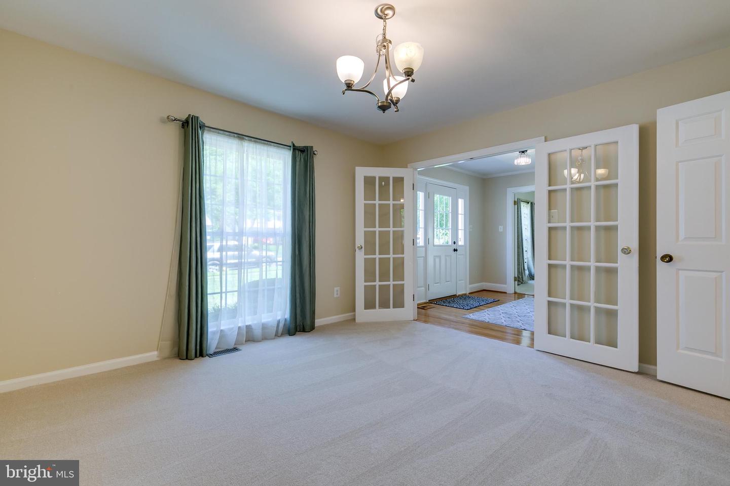 7007 BARNACLE PL, BURKE, Virginia 22015, 4 Bedrooms Bedrooms, ,2 BathroomsBathrooms,Residential,For sale,7007 BARNACLE PL,VAFX2248256 MLS # VAFX2248256