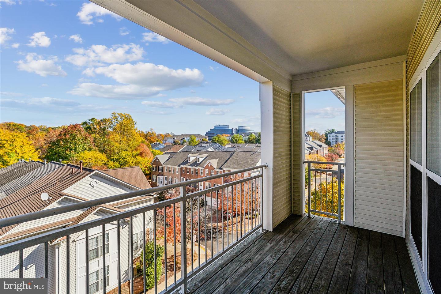 2911 DEER HOLLOW WAY #421 & 422, FAIRFAX, Virginia 22031, 3 Bedrooms Bedrooms, 10 Rooms Rooms,3 BathroomsBathrooms,Residential,For sale,2911 DEER HOLLOW WAY #421 & 422,VAFX2248266 MLS # VAFX2248266