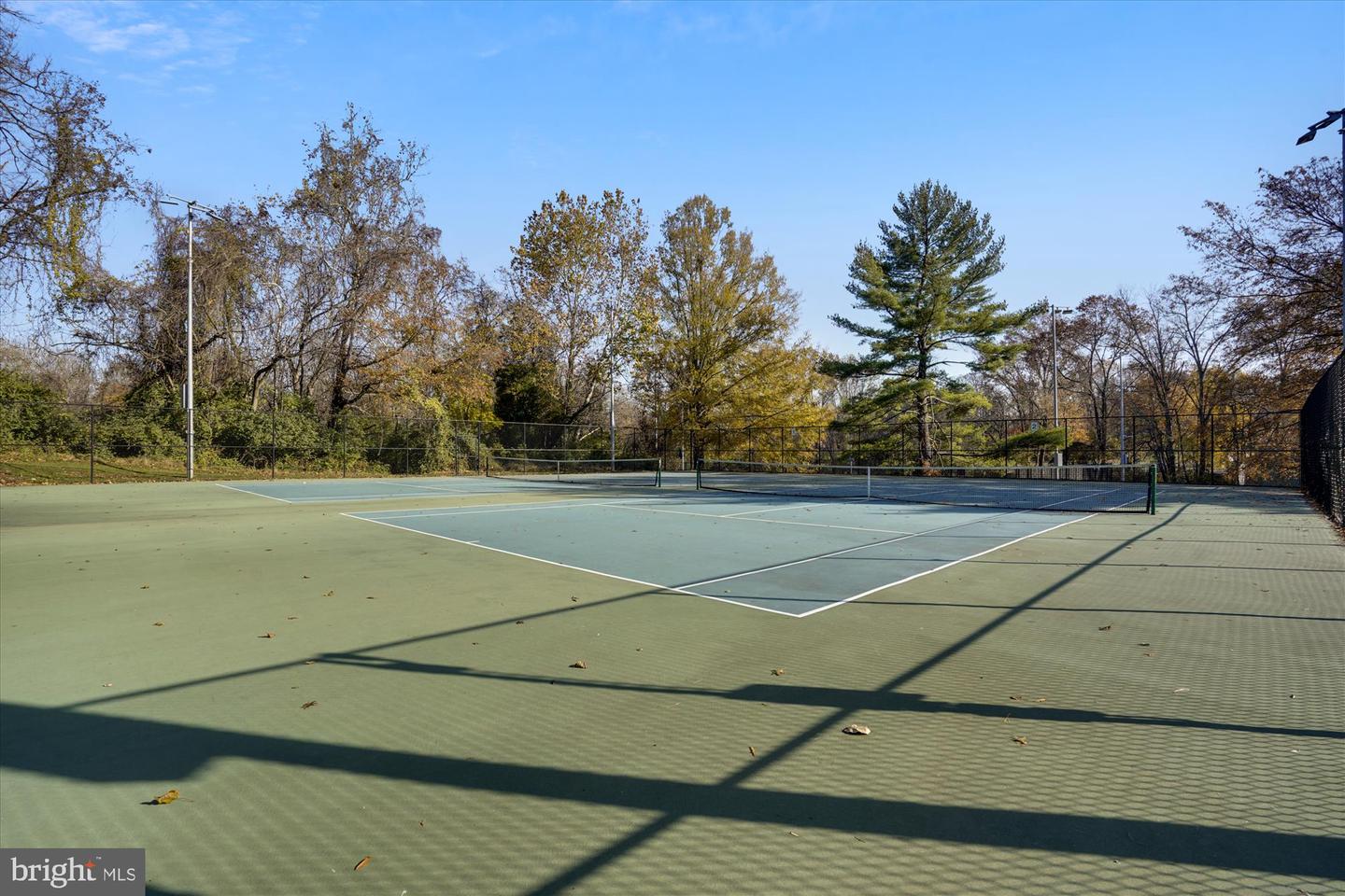 2911 DEER HOLLOW WAY #421 & 422, FAIRFAX, Virginia 22031, 3 Bedrooms Bedrooms, 10 Rooms Rooms,3 BathroomsBathrooms,Residential,For sale,2911 DEER HOLLOW WAY #421 & 422,VAFX2248266 MLS # VAFX2248266
