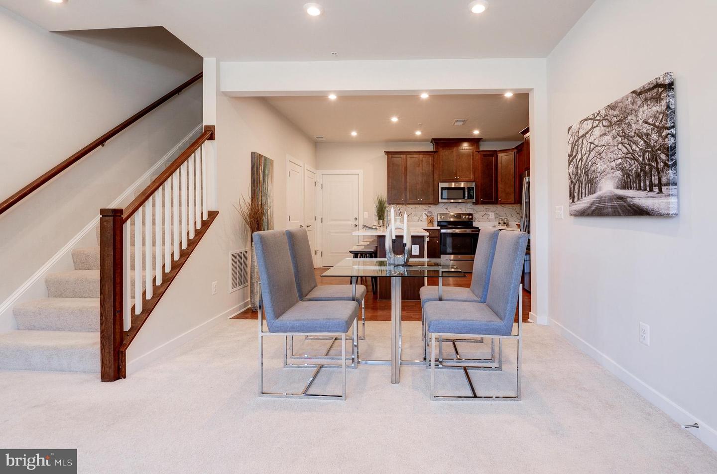 43792 MIDDLEWAY TER, ASHBURN, Virginia 20147, 3 Bedrooms Bedrooms, ,2 BathroomsBathrooms,Residential,For sale,43792 MIDDLEWAY TER,VALO2099996 MLS # VALO2099996