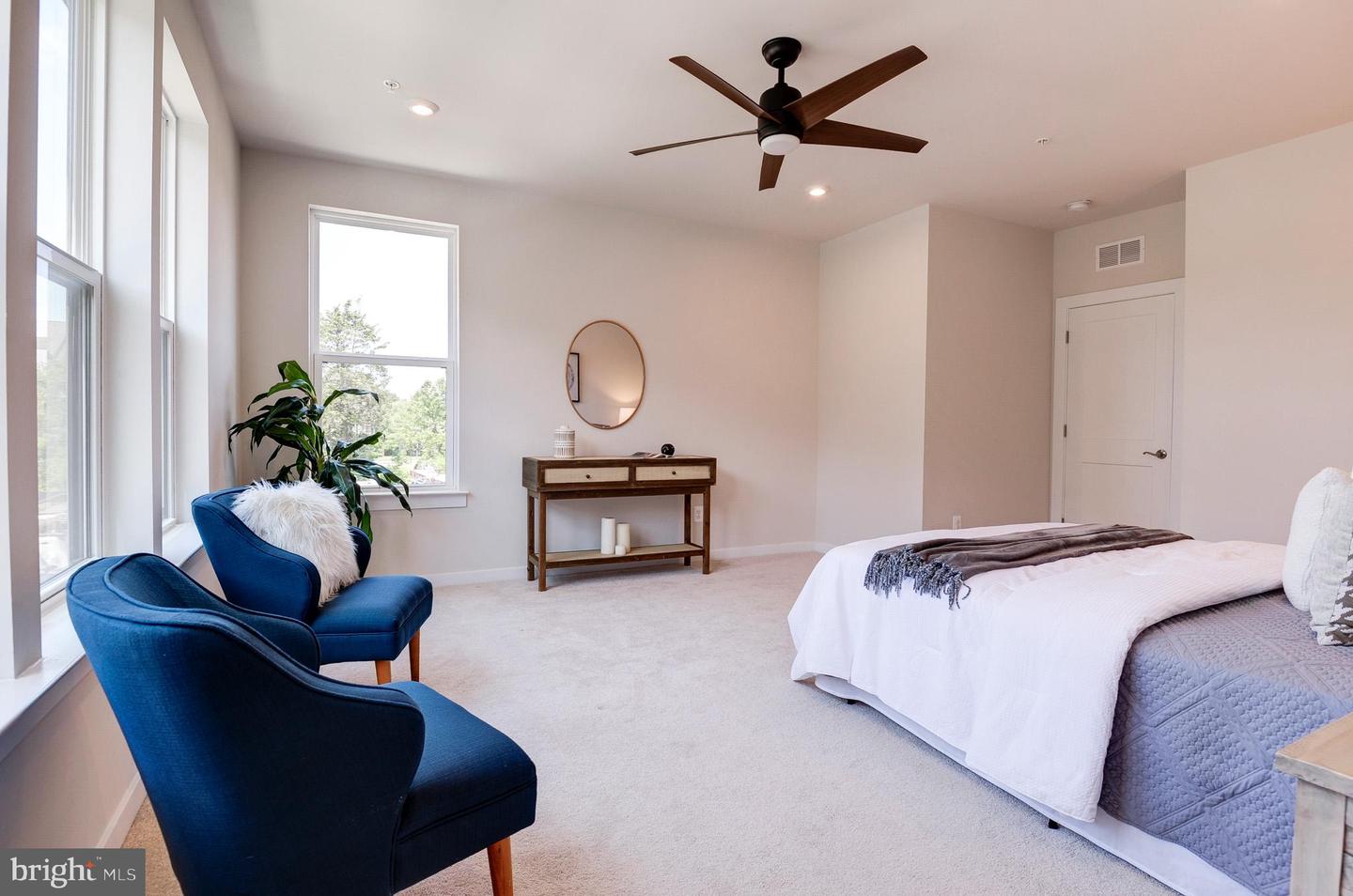43792 MIDDLEWAY TER, ASHBURN, Virginia 20147, 3 Bedrooms Bedrooms, ,2 BathroomsBathrooms,Residential,For sale,43792 MIDDLEWAY TER,VALO2099996 MLS # VALO2099996