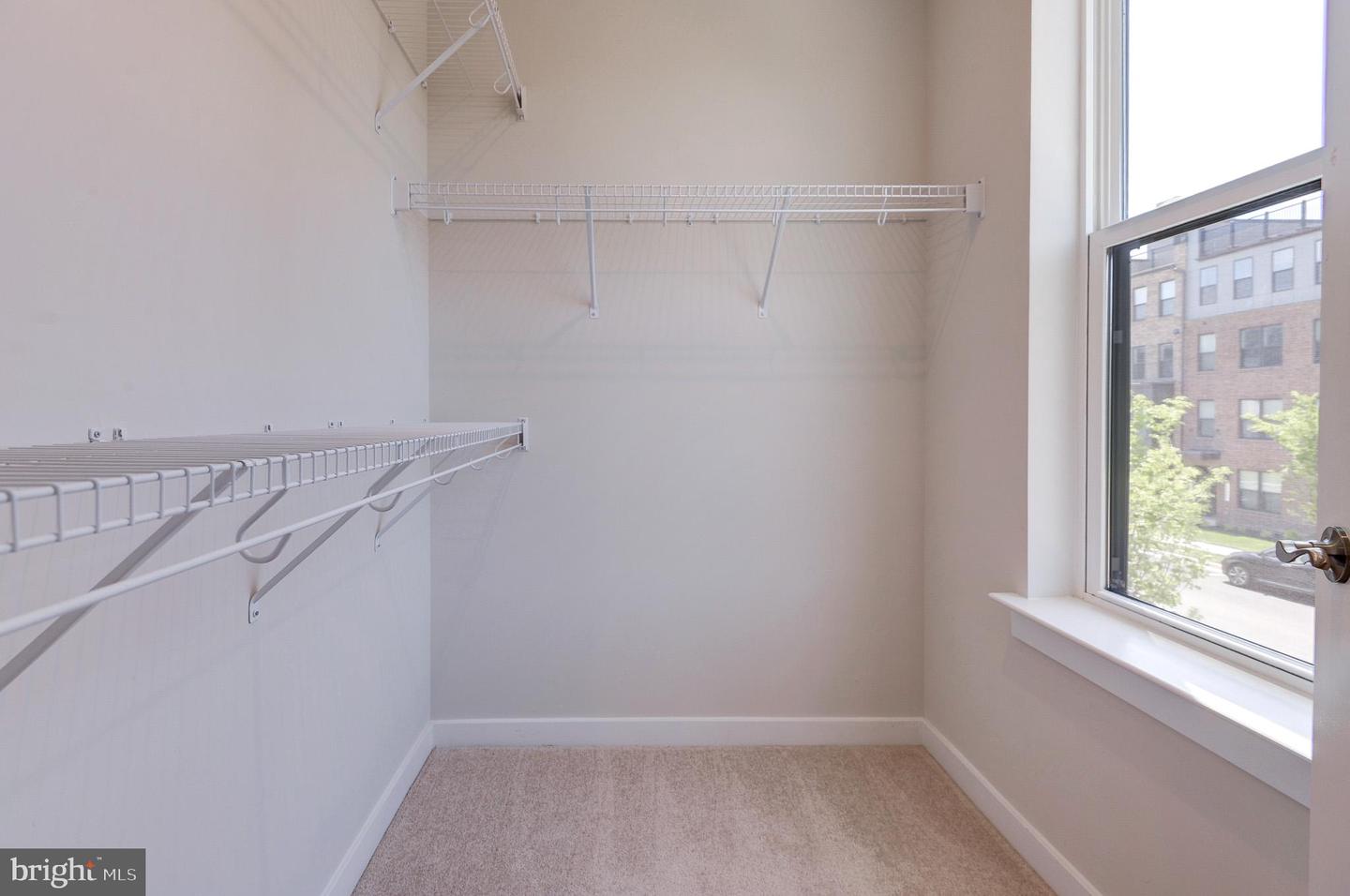 43792 MIDDLEWAY TER, ASHBURN, Virginia 20147, 3 Bedrooms Bedrooms, ,2 BathroomsBathrooms,Residential,For sale,43792 MIDDLEWAY TER,VALO2099996 MLS # VALO2099996