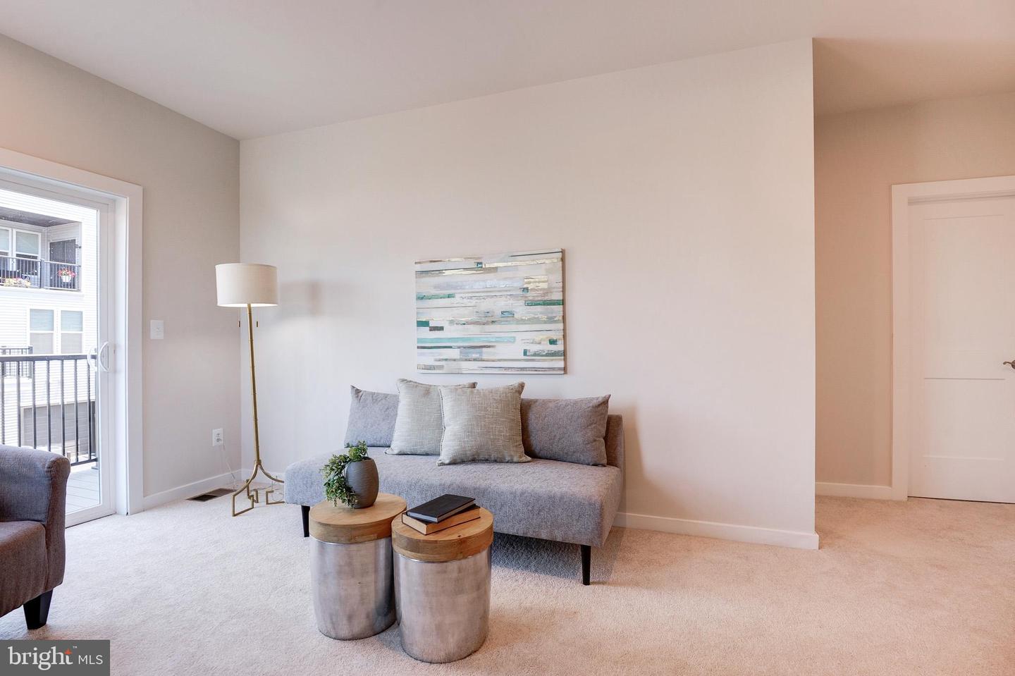 43792 MIDDLEWAY TER, ASHBURN, Virginia 20147, 3 Bedrooms Bedrooms, ,2 BathroomsBathrooms,Residential,For sale,43792 MIDDLEWAY TER,VALO2099996 MLS # VALO2099996