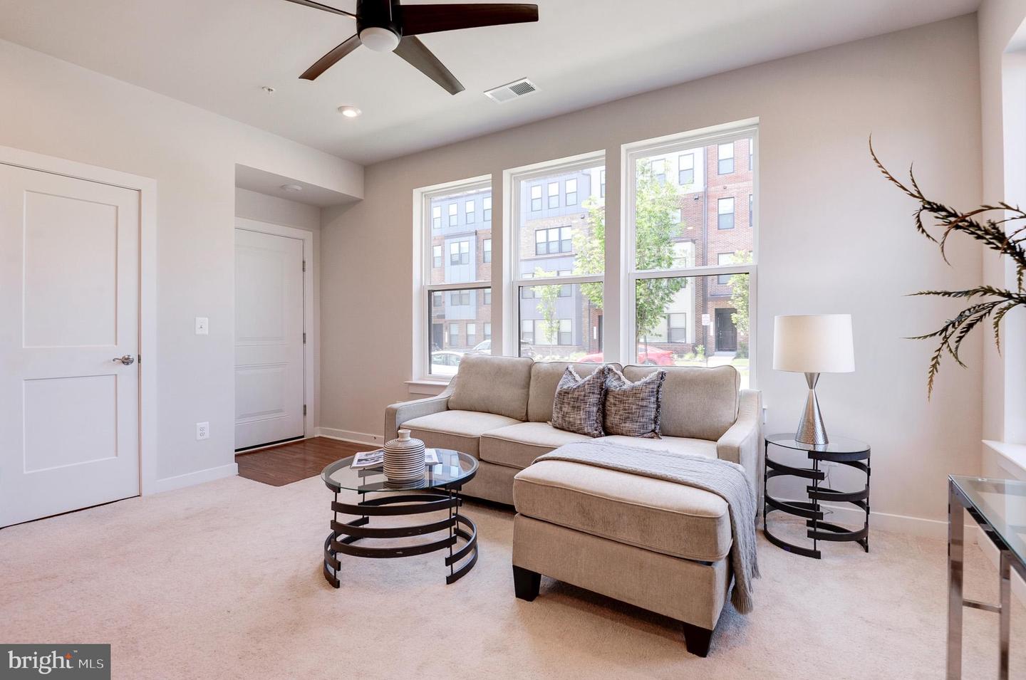 43792 MIDDLEWAY TER, ASHBURN, Virginia 20147, 3 Bedrooms Bedrooms, ,2 BathroomsBathrooms,Residential,For sale,43792 MIDDLEWAY TER,VALO2099996 MLS # VALO2099996
