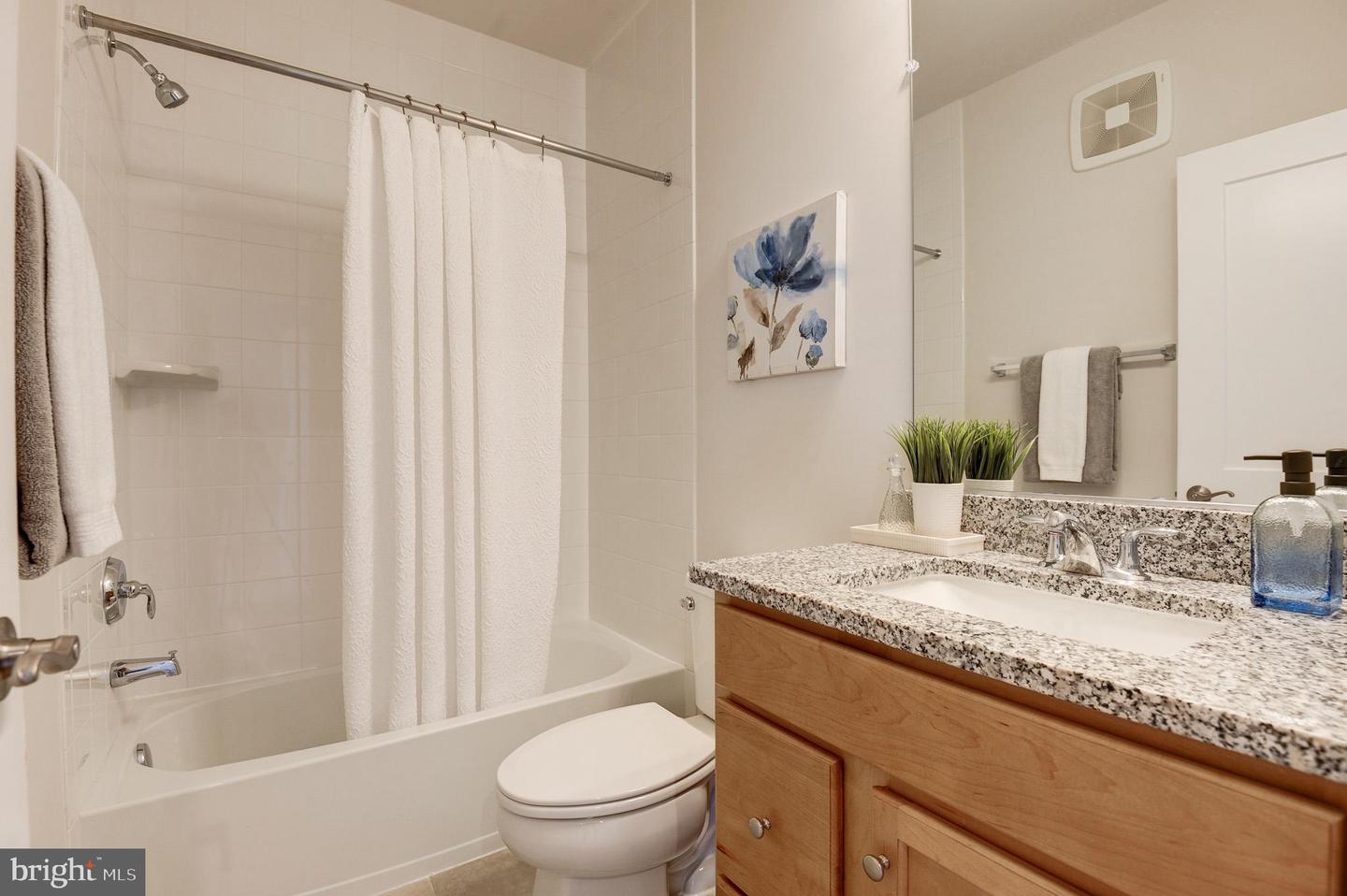 43792 MIDDLEWAY TER, ASHBURN, Virginia 20147, 3 Bedrooms Bedrooms, ,2 BathroomsBathrooms,Residential,For sale,43792 MIDDLEWAY TER,VALO2099996 MLS # VALO2099996