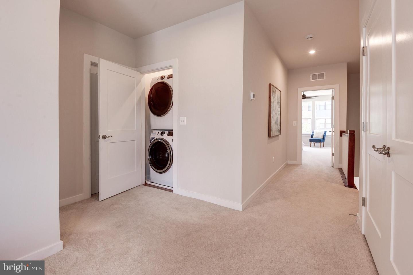 43792 MIDDLEWAY TER, ASHBURN, Virginia 20147, 3 Bedrooms Bedrooms, ,2 BathroomsBathrooms,Residential,For sale,43792 MIDDLEWAY TER,VALO2099996 MLS # VALO2099996
