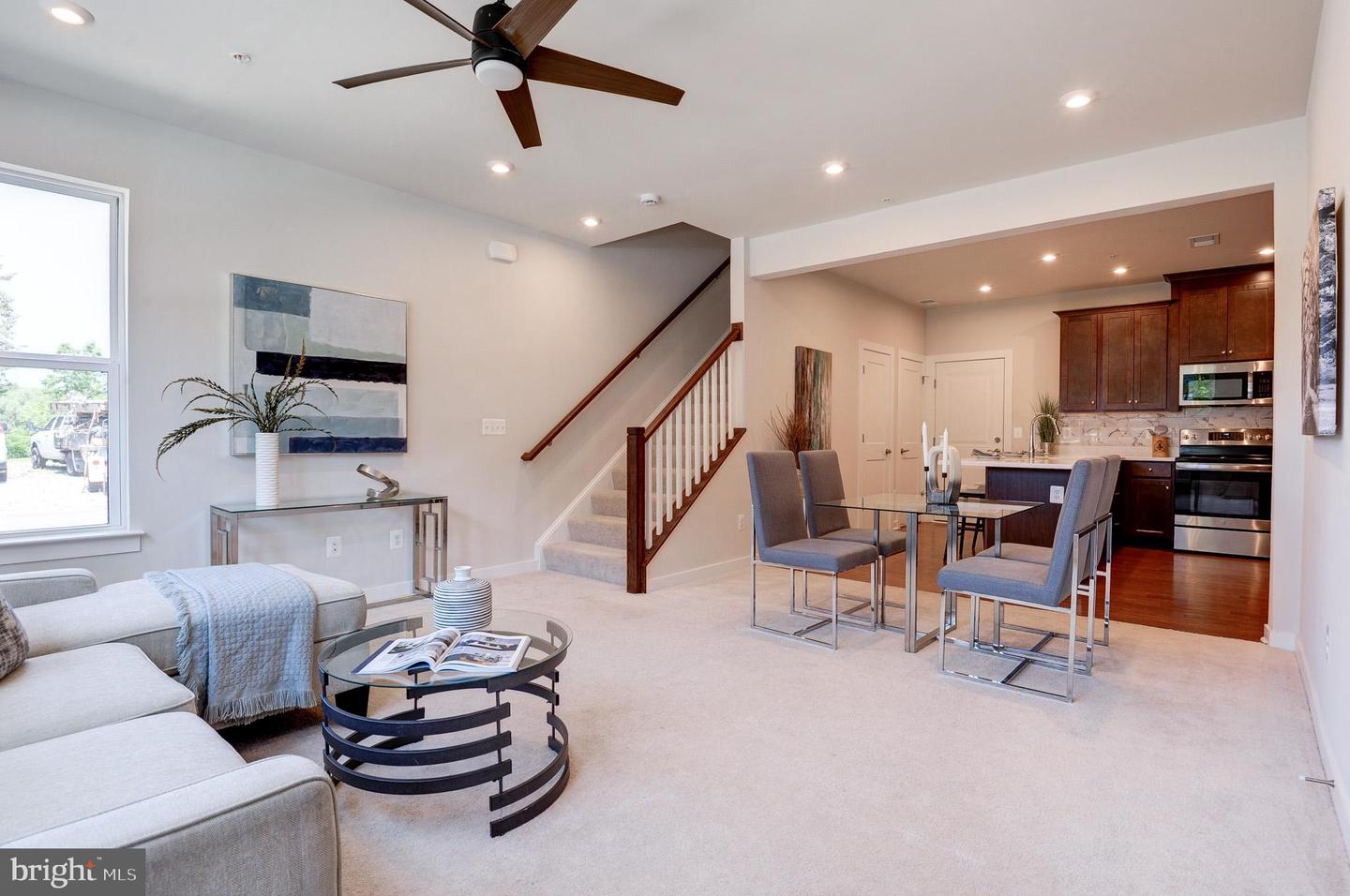43792 MIDDLEWAY TER, ASHBURN, Virginia 20147, 3 Bedrooms Bedrooms, ,2 BathroomsBathrooms,Residential,For sale,43792 MIDDLEWAY TER,VALO2099996 MLS # VALO2099996