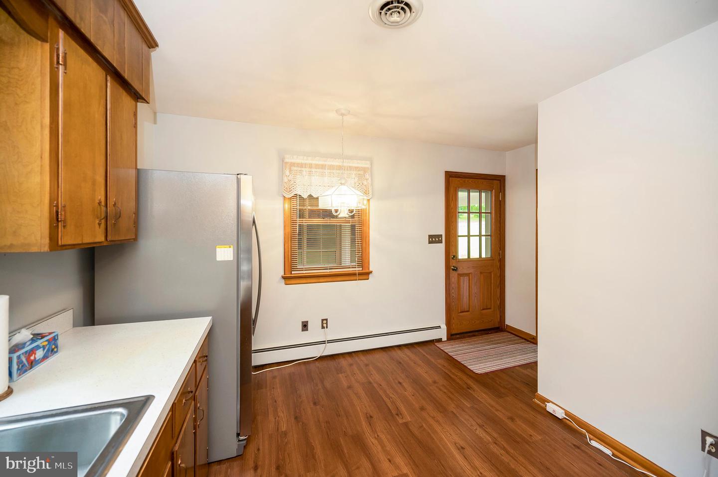 857 MOUNTAIN VIEW RD, FREDERICKSBURG, Virginia 22406, 3 Bedrooms Bedrooms, ,1 BathroomBathrooms,Residential,For sale,857 MOUNTAIN VIEW RD,VAST2040016 MLS # VAST2040016