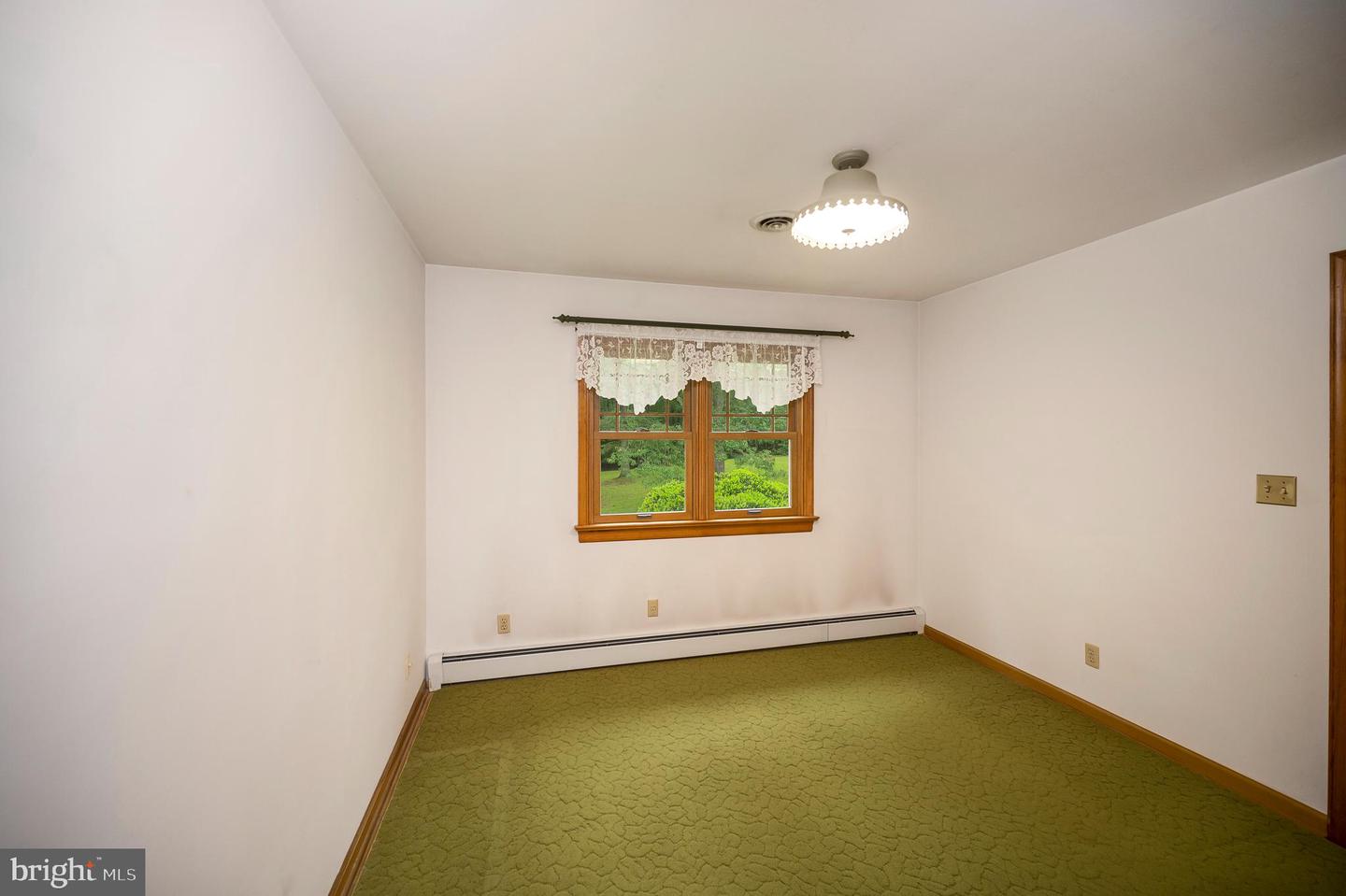 857 MOUNTAIN VIEW RD, FREDERICKSBURG, Virginia 22406, 3 Bedrooms Bedrooms, ,1 BathroomBathrooms,Residential,For sale,857 MOUNTAIN VIEW RD,VAST2040016 MLS # VAST2040016