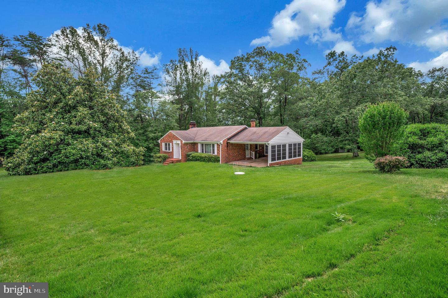 857 MOUNTAIN VIEW RD, FREDERICKSBURG, Virginia 22406, 3 Bedrooms Bedrooms, ,1 BathroomBathrooms,Residential,For sale,857 MOUNTAIN VIEW RD,VAST2040016 MLS # VAST2040016