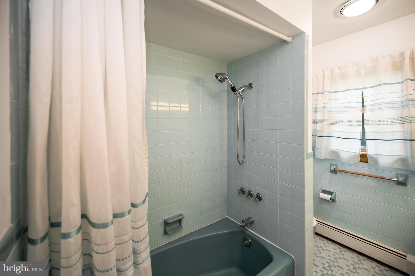 857 MOUNTAIN VIEW RD, FREDERICKSBURG, Virginia 22406, 3 Bedrooms Bedrooms, ,1 BathroomBathrooms,Residential,For sale,857 MOUNTAIN VIEW RD,VAST2040016 MLS # VAST2040016