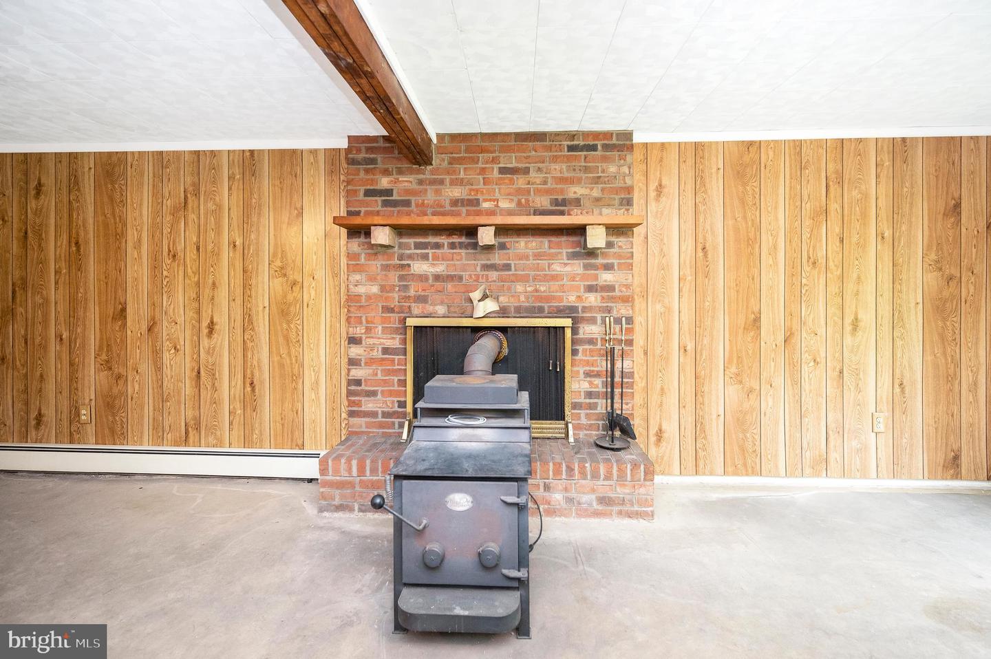 857 MOUNTAIN VIEW RD, FREDERICKSBURG, Virginia 22406, 3 Bedrooms Bedrooms, ,1 BathroomBathrooms,Residential,For sale,857 MOUNTAIN VIEW RD,VAST2040016 MLS # VAST2040016
