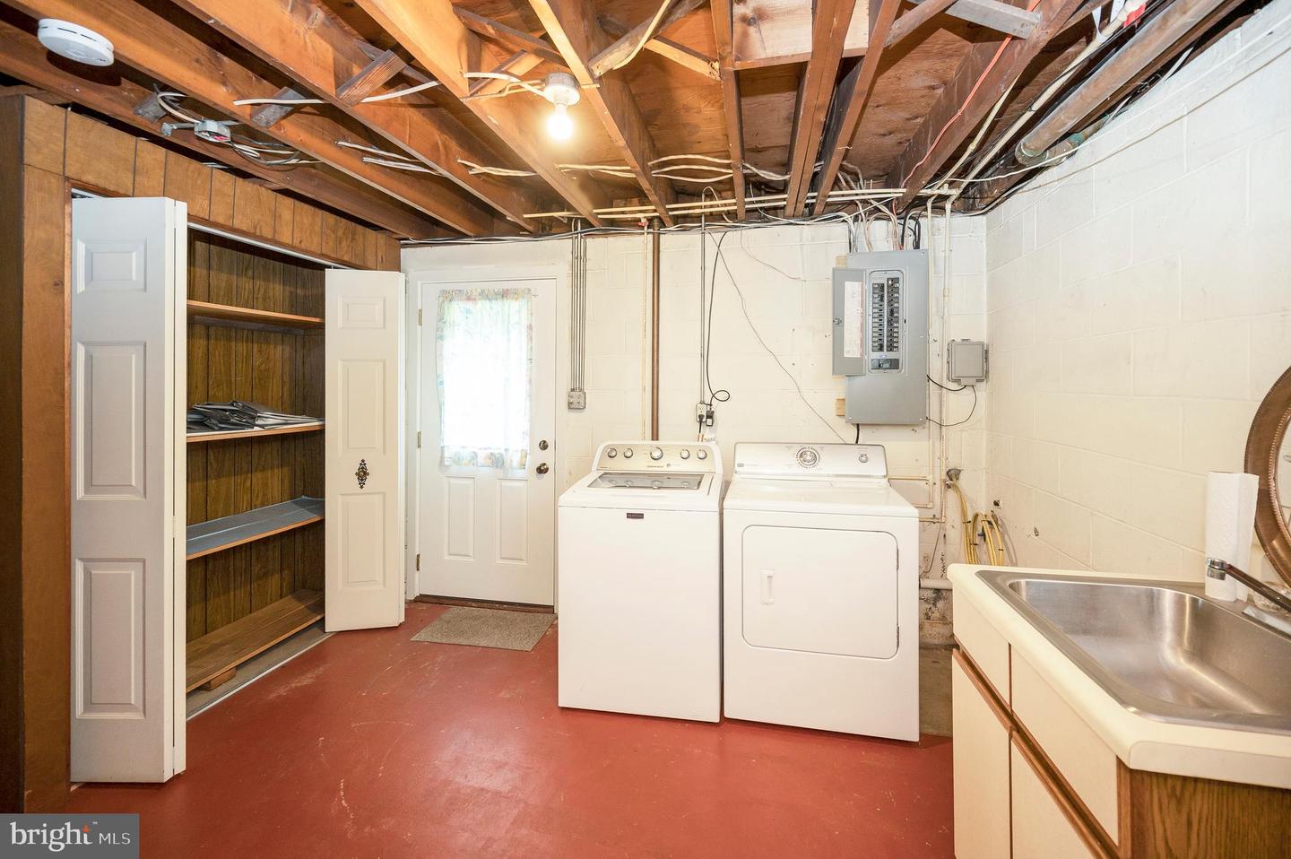 857 MOUNTAIN VIEW RD, FREDERICKSBURG, Virginia 22406, 3 Bedrooms Bedrooms, ,1 BathroomBathrooms,Residential,For sale,857 MOUNTAIN VIEW RD,VAST2040016 MLS # VAST2040016