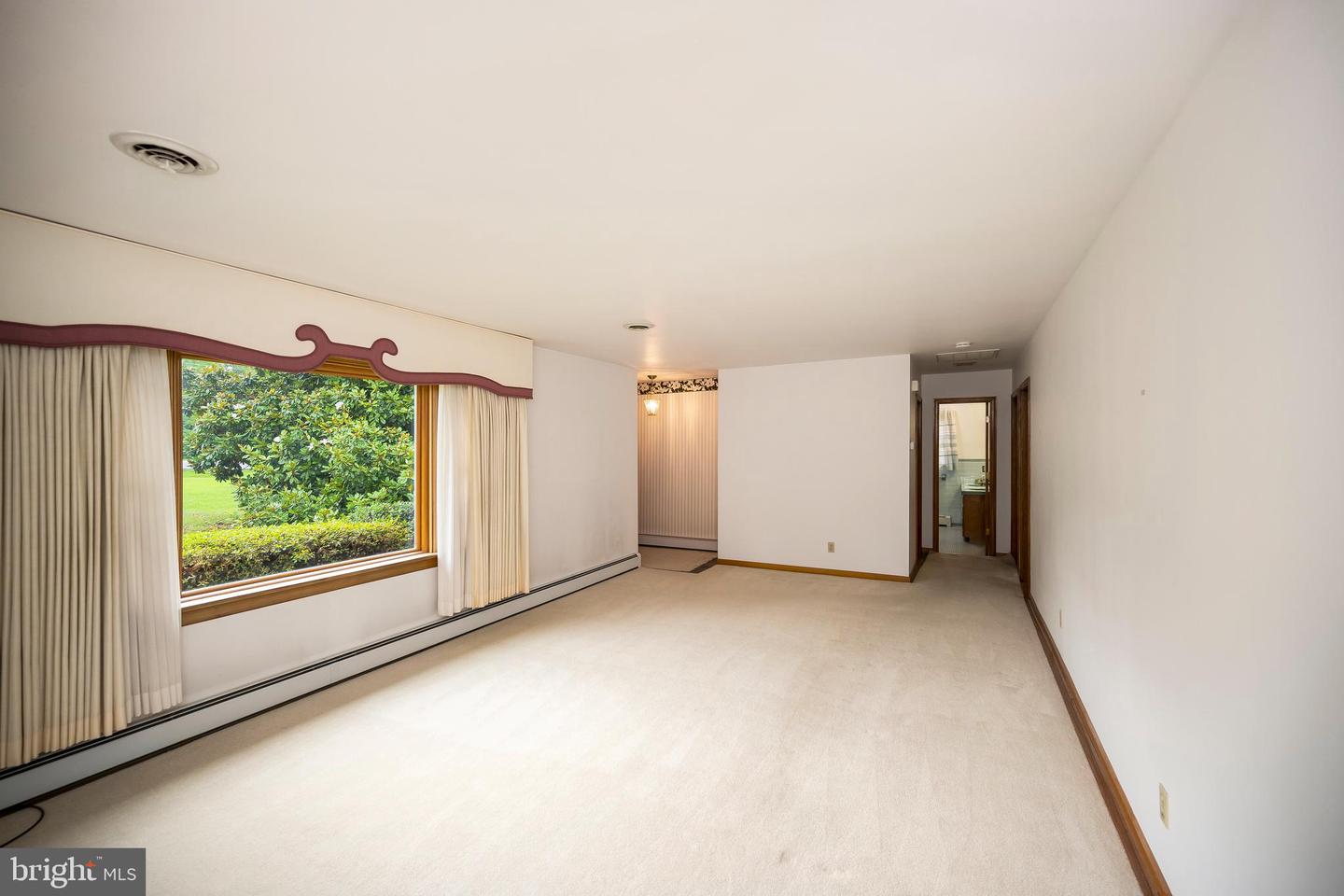 857 MOUNTAIN VIEW RD, FREDERICKSBURG, Virginia 22406, 3 Bedrooms Bedrooms, ,1 BathroomBathrooms,Residential,For sale,857 MOUNTAIN VIEW RD,VAST2040016 MLS # VAST2040016