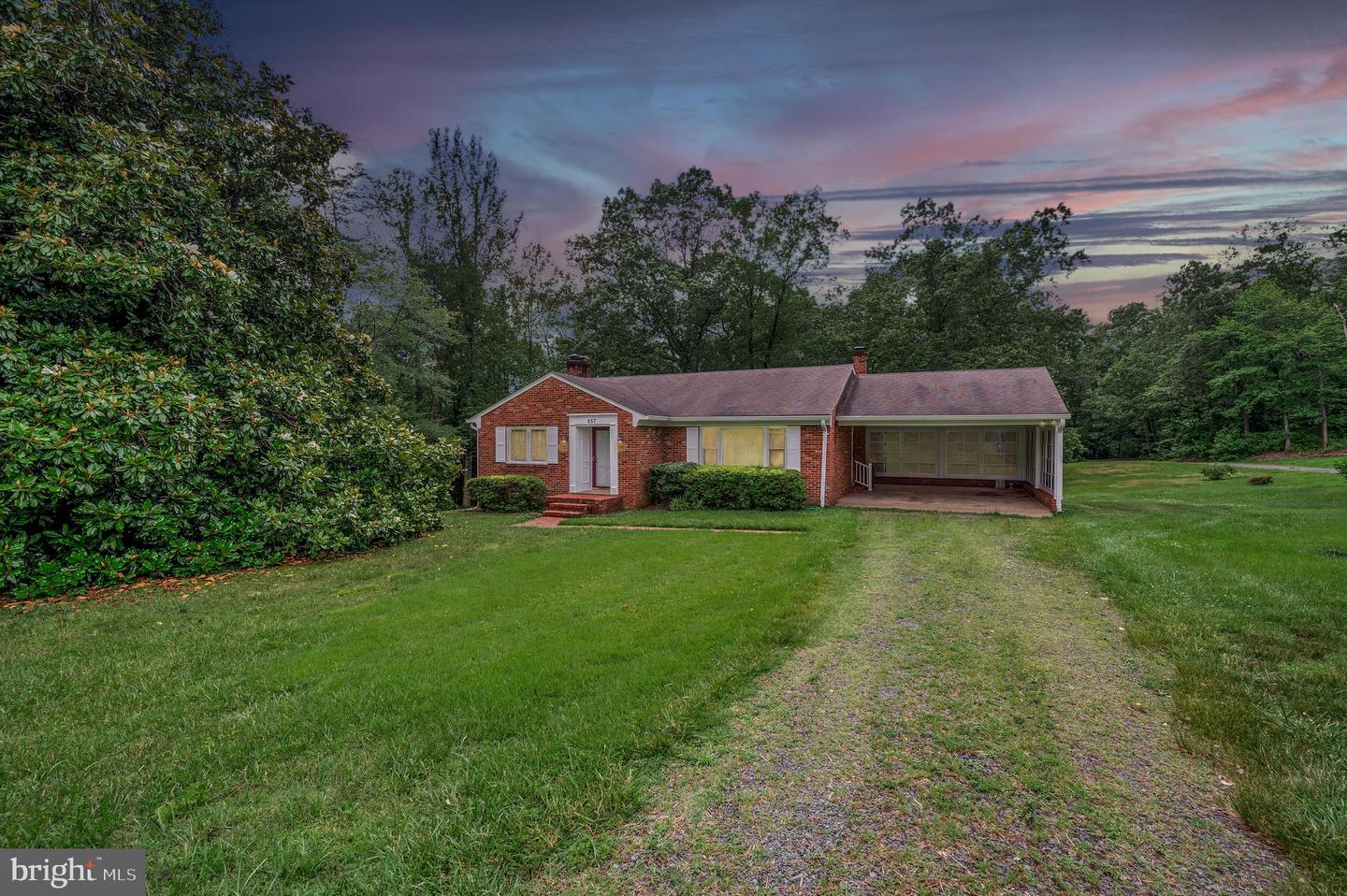 857 MOUNTAIN VIEW RD, FREDERICKSBURG, Virginia 22406, 3 Bedrooms Bedrooms, ,1 BathroomBathrooms,Residential,For sale,857 MOUNTAIN VIEW RD,VAST2040016 MLS # VAST2040016