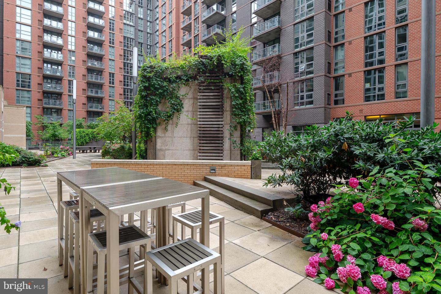 1025 1ST ST SE #713, WASHINGTON, District Of Columbia 20003, 2 Bedrooms Bedrooms, ,2 BathroomsBathrooms,Residential,For sale,1025 1ST ST SE #713,DCDC2206556 MLS # DCDC2206556