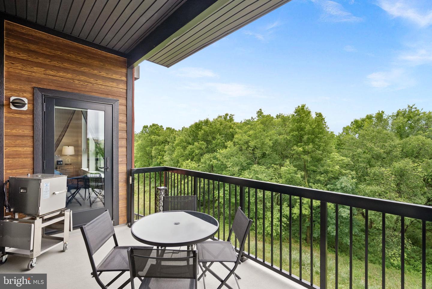 44691 WELLFLEET DR #306, ASHBURN, Virginia 20147, 2 Bedrooms Bedrooms, ,2 BathroomsBathrooms,Residential,For sale,44691 WELLFLEET DR #306,VALO2100128 MLS # VALO2100128