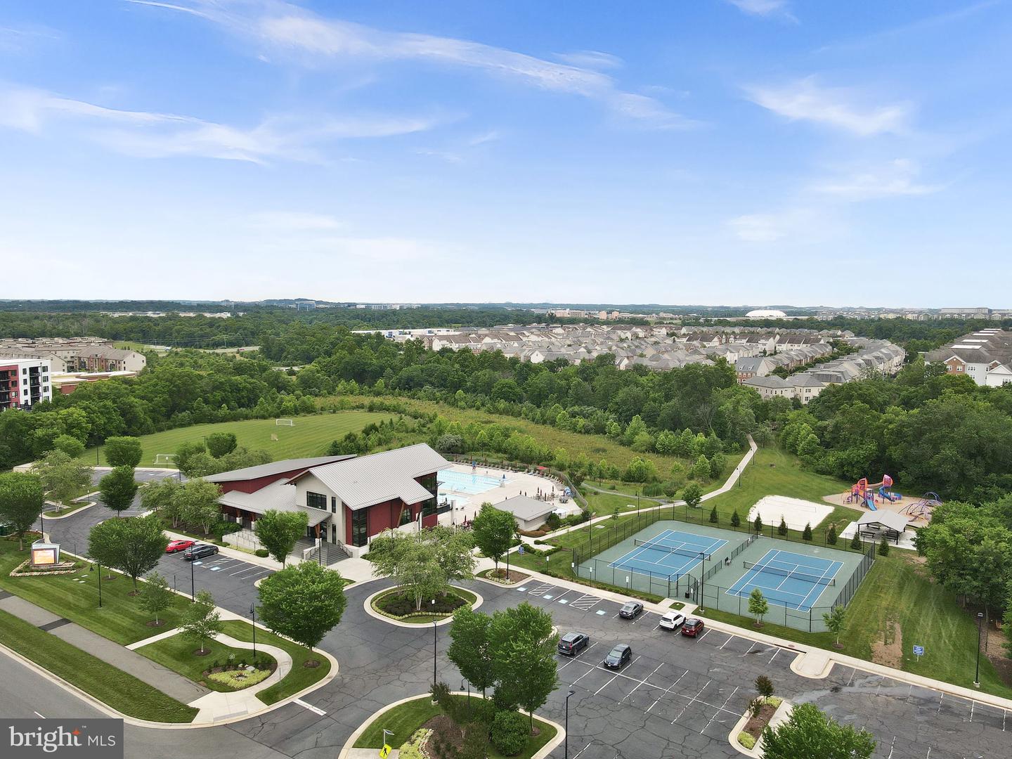 44691 WELLFLEET DR #306, ASHBURN, Virginia 20147, 2 Bedrooms Bedrooms, ,2 BathroomsBathrooms,Residential,For sale,44691 WELLFLEET DR #306,VALO2100128 MLS # VALO2100128