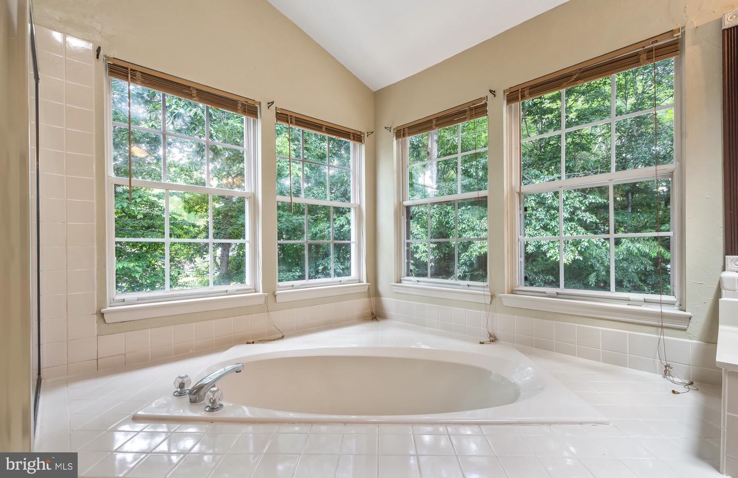 16715 TINTAGEL CT, DUMFRIES, Virginia 22025, 5 Bedrooms Bedrooms, ,3 BathroomsBathrooms,Residential,For sale,16715 TINTAGEL CT,VAPW2097776 MLS # VAPW2097776