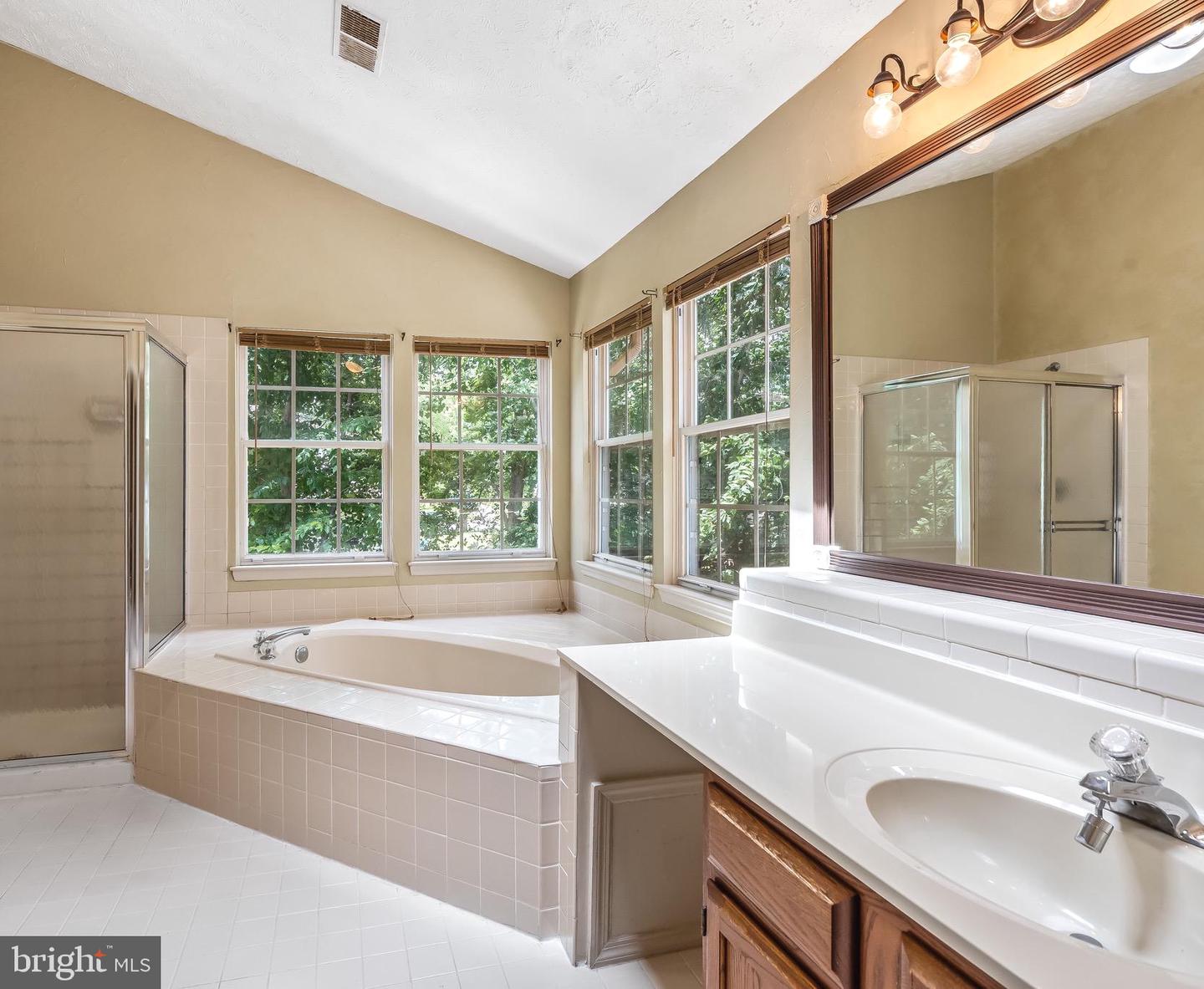 16715 TINTAGEL CT, DUMFRIES, Virginia 22025, 5 Bedrooms Bedrooms, ,3 BathroomsBathrooms,Residential,For sale,16715 TINTAGEL CT,VAPW2097776 MLS # VAPW2097776