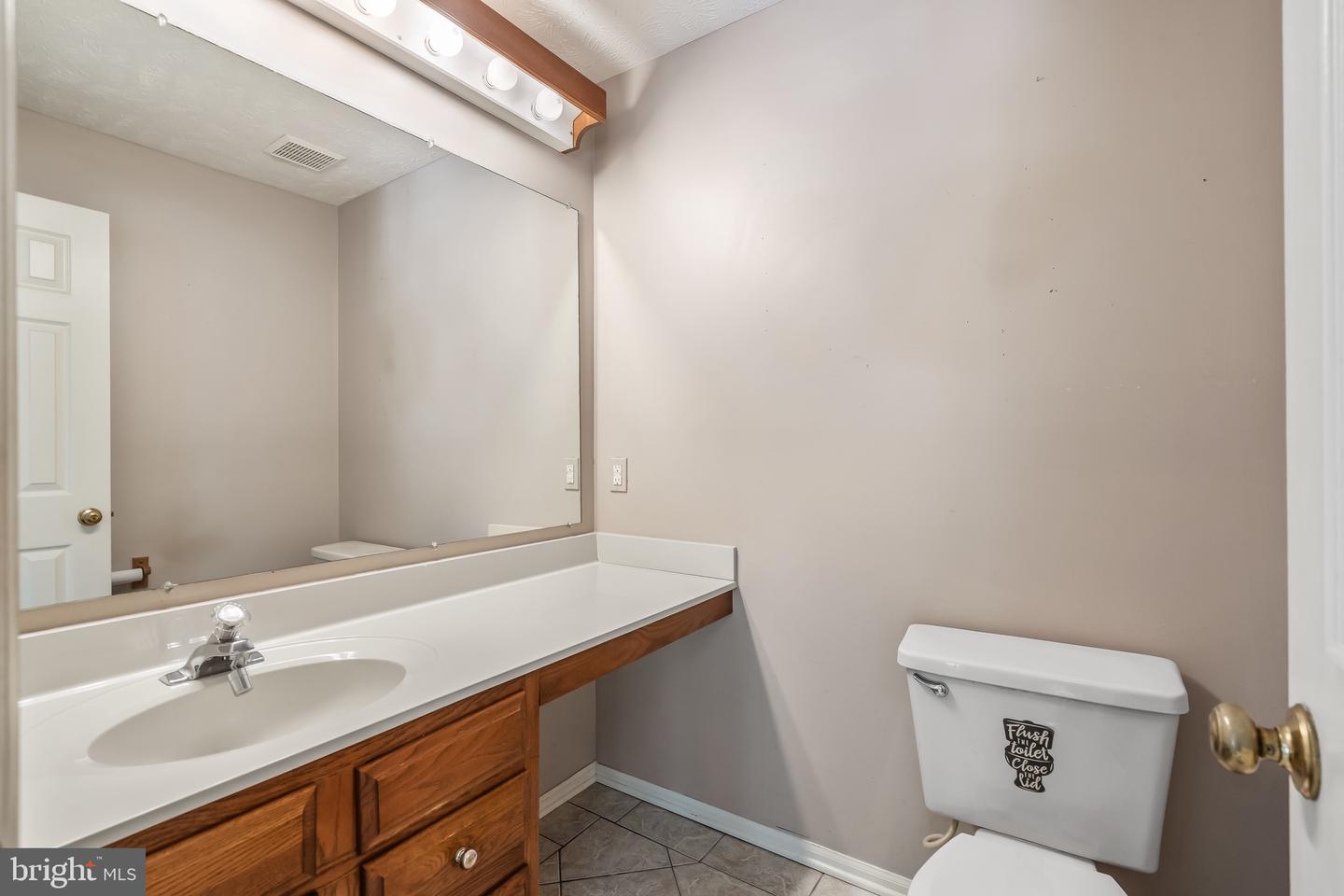 16715 TINTAGEL CT, DUMFRIES, Virginia 22025, 5 Bedrooms Bedrooms, ,3 BathroomsBathrooms,Residential,For sale,16715 TINTAGEL CT,VAPW2097776 MLS # VAPW2097776