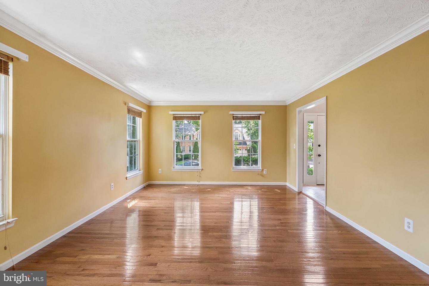 16715 TINTAGEL CT, DUMFRIES, Virginia 22025, 5 Bedrooms Bedrooms, ,3 BathroomsBathrooms,Residential,For sale,16715 TINTAGEL CT,VAPW2097776 MLS # VAPW2097776