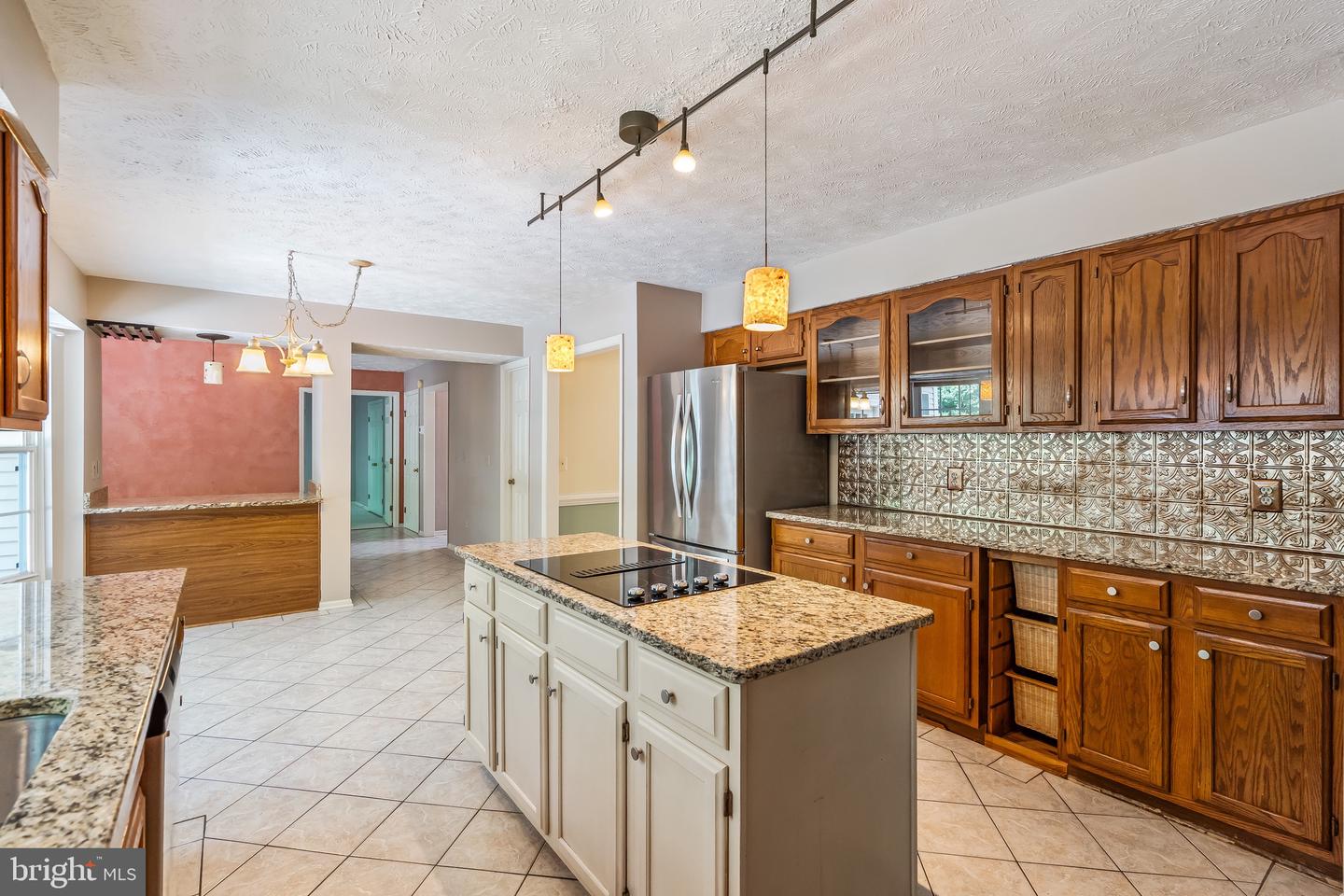 16715 TINTAGEL CT, DUMFRIES, Virginia 22025, 5 Bedrooms Bedrooms, ,3 BathroomsBathrooms,Residential,For sale,16715 TINTAGEL CT,VAPW2097776 MLS # VAPW2097776