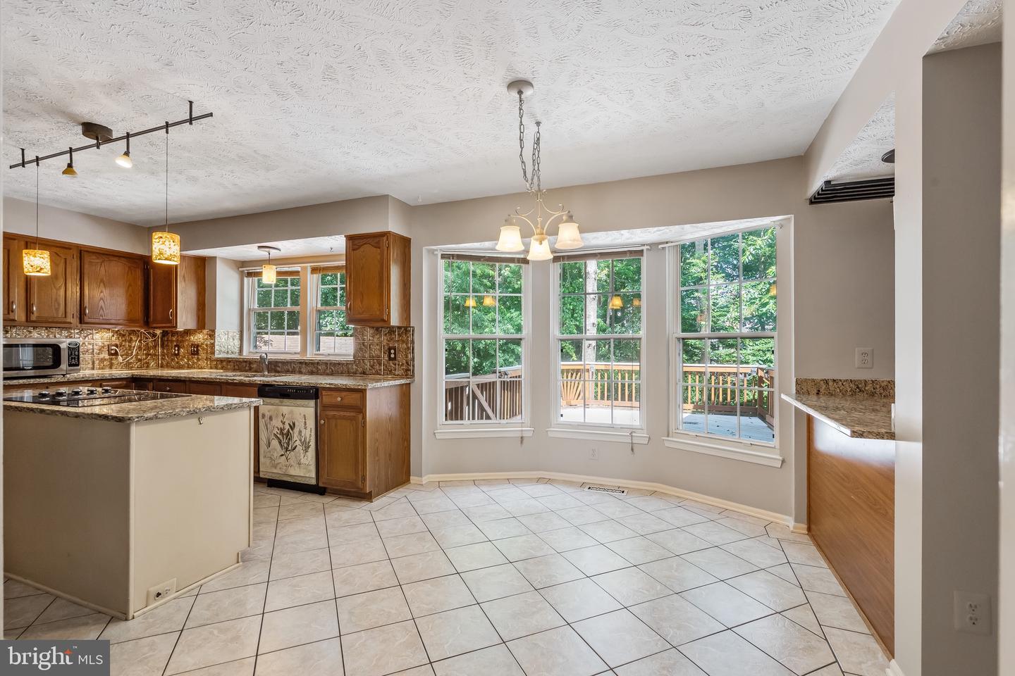 16715 TINTAGEL CT, DUMFRIES, Virginia 22025, 5 Bedrooms Bedrooms, ,3 BathroomsBathrooms,Residential,For sale,16715 TINTAGEL CT,VAPW2097776 MLS # VAPW2097776