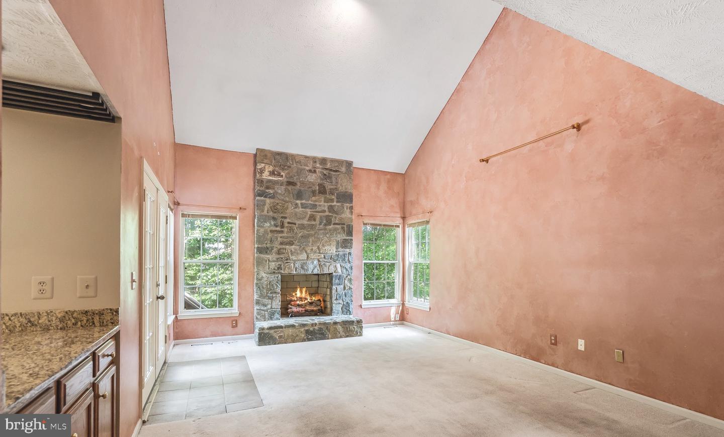 16715 TINTAGEL CT, DUMFRIES, Virginia 22025, 5 Bedrooms Bedrooms, ,3 BathroomsBathrooms,Residential,For sale,16715 TINTAGEL CT,VAPW2097776 MLS # VAPW2097776