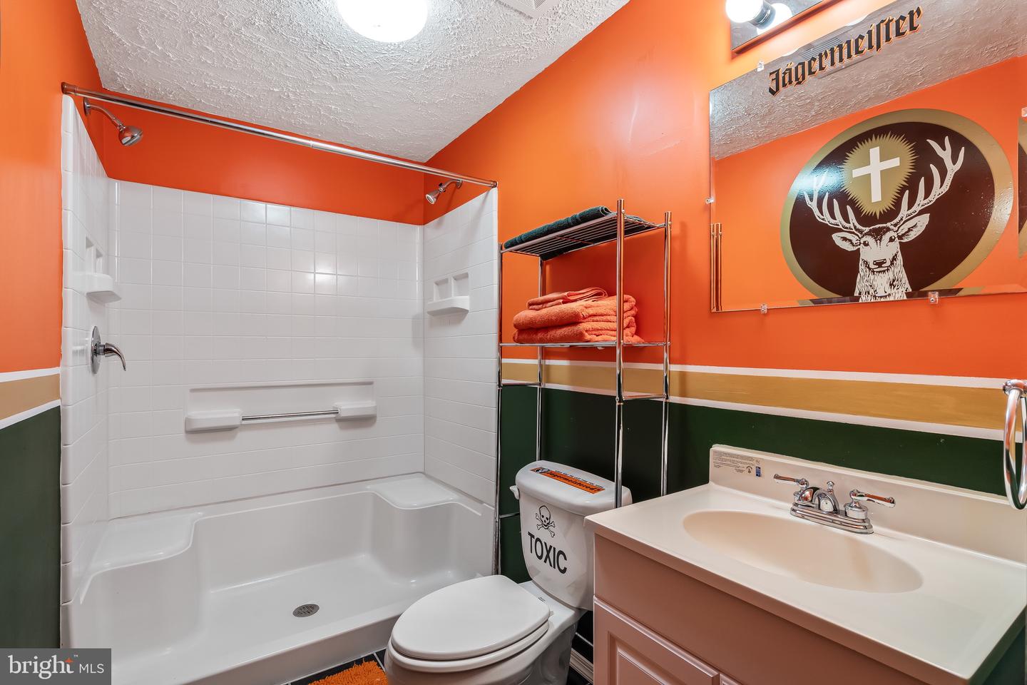 16715 TINTAGEL CT, DUMFRIES, Virginia 22025, 5 Bedrooms Bedrooms, ,3 BathroomsBathrooms,Residential,For sale,16715 TINTAGEL CT,VAPW2097776 MLS # VAPW2097776