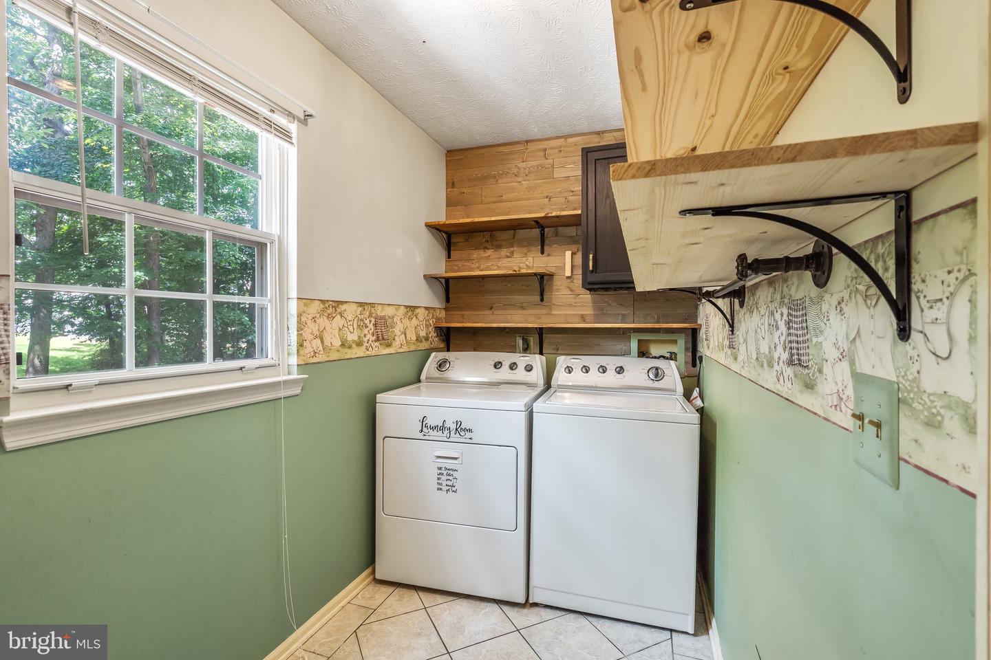 16715 TINTAGEL CT, DUMFRIES, Virginia 22025, 5 Bedrooms Bedrooms, ,3 BathroomsBathrooms,Residential,For sale,16715 TINTAGEL CT,VAPW2097776 MLS # VAPW2097776