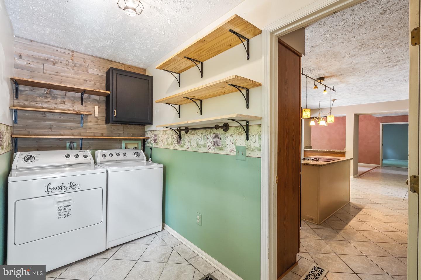 16715 TINTAGEL CT, DUMFRIES, Virginia 22025, 5 Bedrooms Bedrooms, ,3 BathroomsBathrooms,Residential,For sale,16715 TINTAGEL CT,VAPW2097776 MLS # VAPW2097776