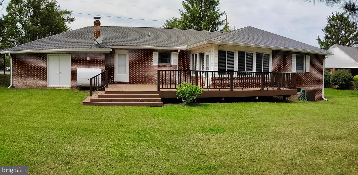 16 PARK AVE, LURAY, Virginia 22835, 3 Bedrooms Bedrooms, ,2 BathroomsBathrooms,Residential,For sale,16 PARK AVE,VAPA2005072 MLS # VAPA2005072