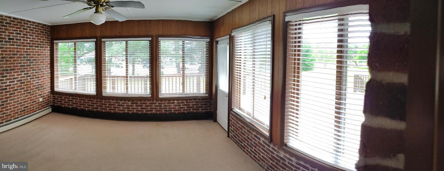 16 PARK AVE, LURAY, Virginia 22835, 3 Bedrooms Bedrooms, ,2 BathroomsBathrooms,Residential,For sale,16 PARK AVE,VAPA2005072 MLS # VAPA2005072