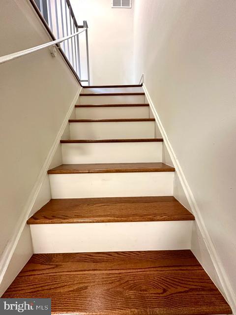 7851 W POINT CT, MANASSAS, Virginia 20109, 3 Bedrooms Bedrooms, ,2 BathroomsBathrooms,Residential,For sale,7851 W POINT CT,VAPW2097696 MLS # VAPW2097696