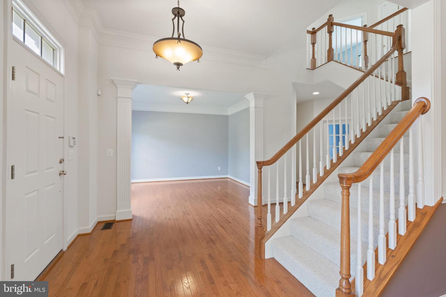 5617 JAMES GUNNELL LN, ALEXANDRIA, Virginia 22310, 5 Bedrooms Bedrooms, ,4 BathroomsBathrooms,Residential,For sale,5617 JAMES GUNNELL LN,VAFX2250006 MLS # VAFX2250006