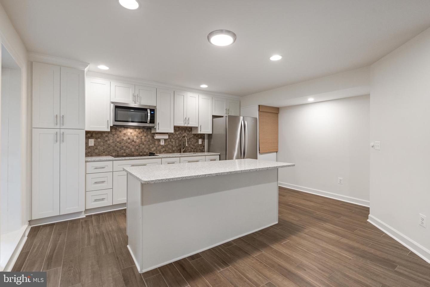 5617 JAMES GUNNELL LN, ALEXANDRIA, Virginia 22310, 5 Bedrooms Bedrooms, ,4 BathroomsBathrooms,Residential,For sale,5617 JAMES GUNNELL LN,VAFX2250006 MLS # VAFX2250006