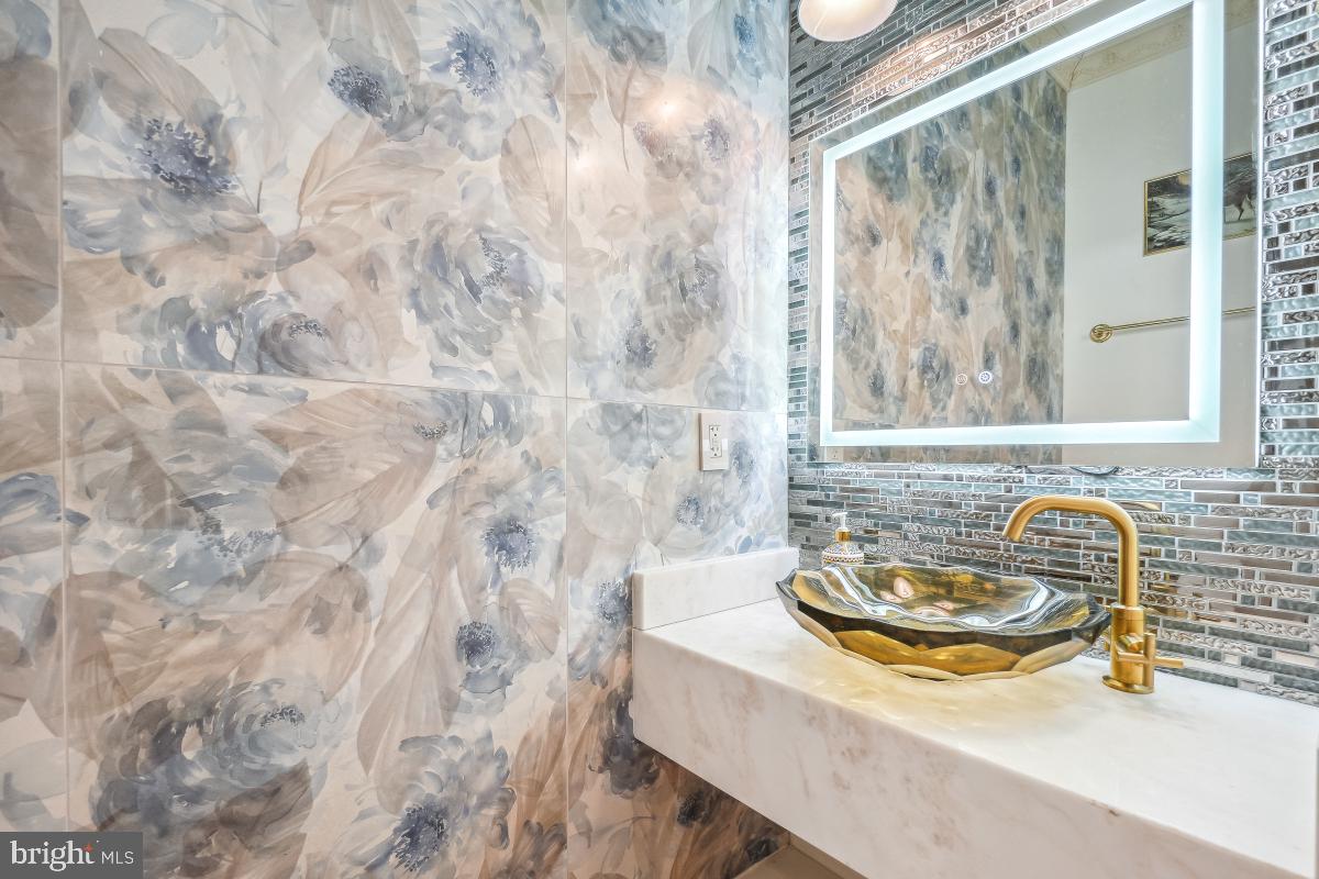 4420 15TH ST NW, WASHINGTON, District Of Columbia 20011, 4 Bedrooms Bedrooms, ,3 BathroomsBathrooms,Residential,For sale,4420 15TH ST NW,DCDC2207432 MLS # DCDC2207432