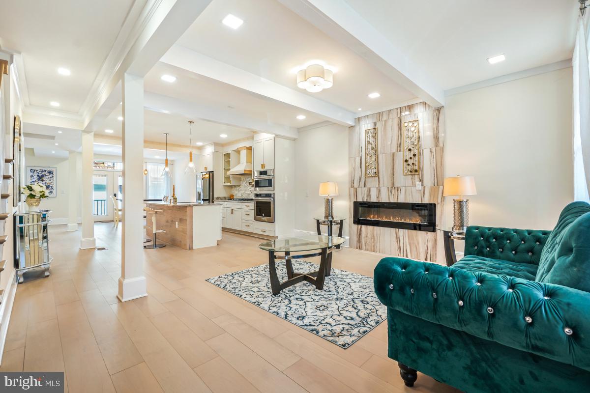 4420 15TH ST NW, WASHINGTON, District Of Columbia 20011, 4 Bedrooms Bedrooms, ,3 BathroomsBathrooms,Residential,For sale,4420 15TH ST NW,DCDC2207432 MLS # DCDC2207432