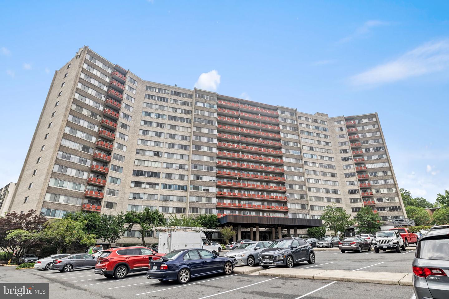 5340 HOLMES RUN PKWY #614, ALEXANDRIA, Virginia 22304, 3 Bedrooms Bedrooms, ,2 BathroomsBathrooms,Residential,For sale,5340 HOLMES RUN PKWY #614,VAAX2046830 MLS # VAAX2046830