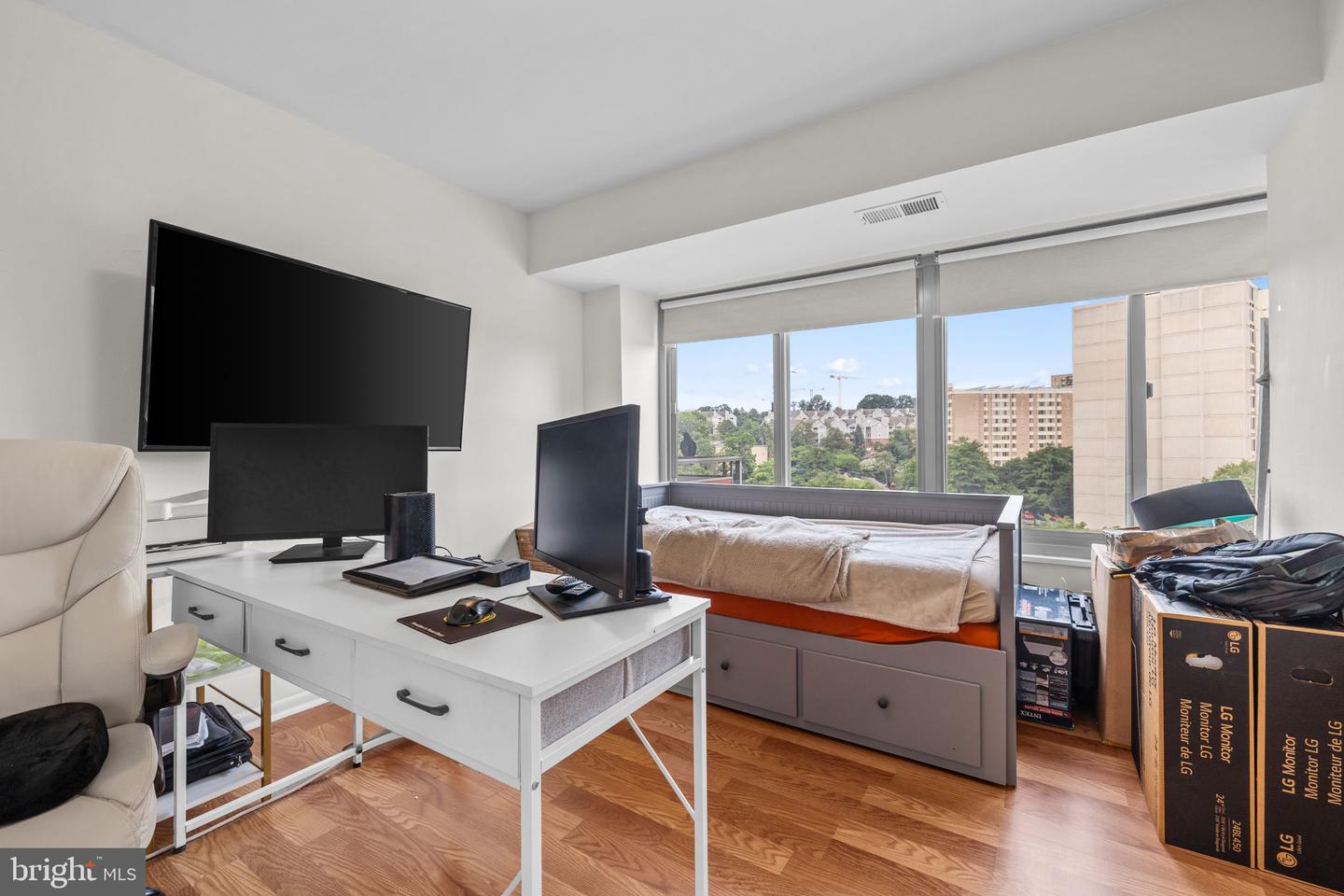 5340 HOLMES RUN PKWY #614, ALEXANDRIA, Virginia 22304, 3 Bedrooms Bedrooms, ,2 BathroomsBathrooms,Residential,For sale,5340 HOLMES RUN PKWY #614,VAAX2046830 MLS # VAAX2046830