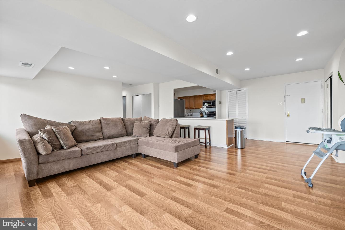 5340 HOLMES RUN PKWY #614, ALEXANDRIA, Virginia 22304, 3 Bedrooms Bedrooms, ,2 BathroomsBathrooms,Residential,For sale,5340 HOLMES RUN PKWY #614,VAAX2046830 MLS # VAAX2046830