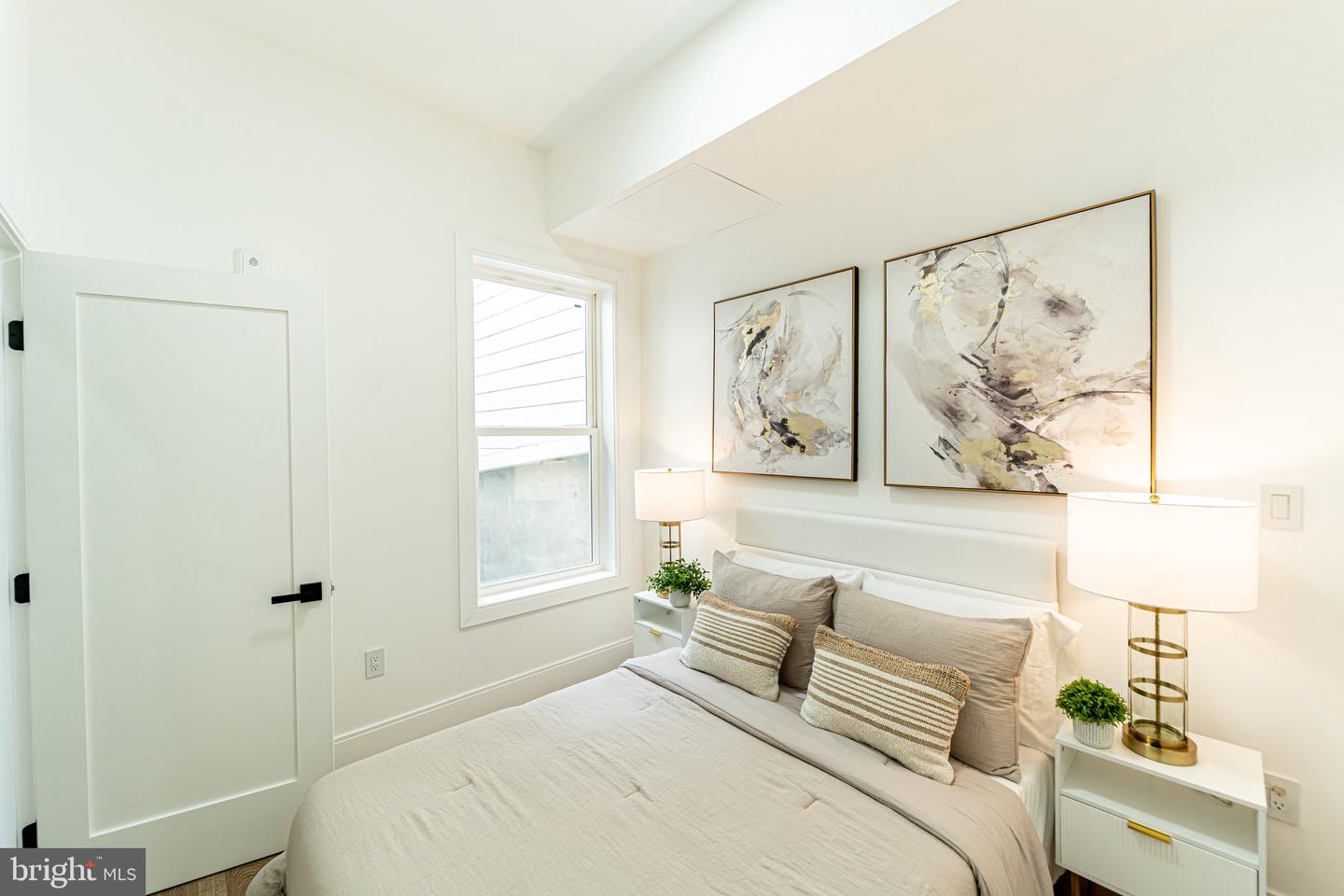 2517 ONTARIO RD NW #7, WASHINGTON, District Of Columbia 20009, 3 Bedrooms Bedrooms, ,2 BathroomsBathrooms,Residential,For sale,2517 ONTARIO RD NW #7,DCDC2207110 MLS # DCDC2207110